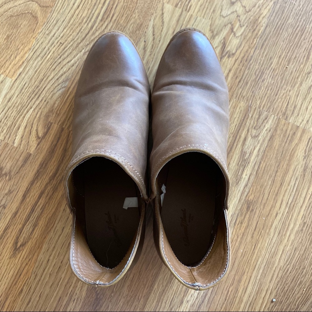 Brown Booties Universal Thread - Picture 5 of 5